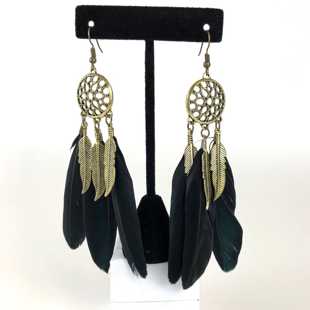 Last 1❗️ Black Feather Dreamcatcher Hook Earrings - Picture 3 of 6